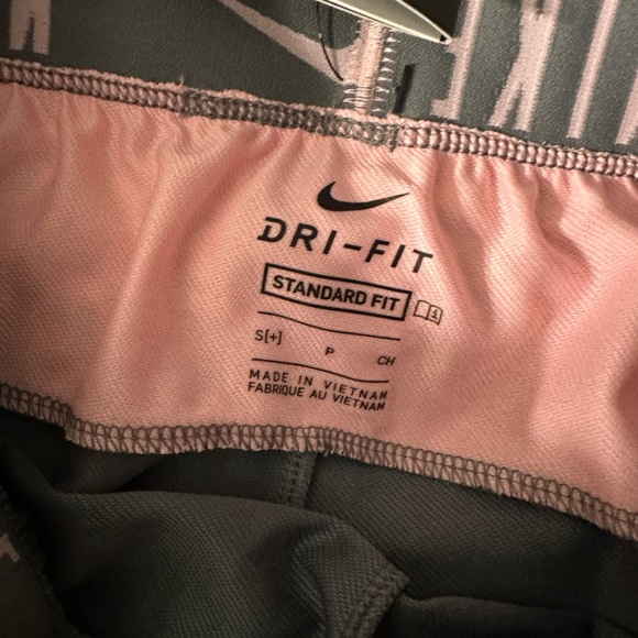Nike Trophy(Girls') Dri-FIT Training Shorts Size S+ - Picture 3 of 5